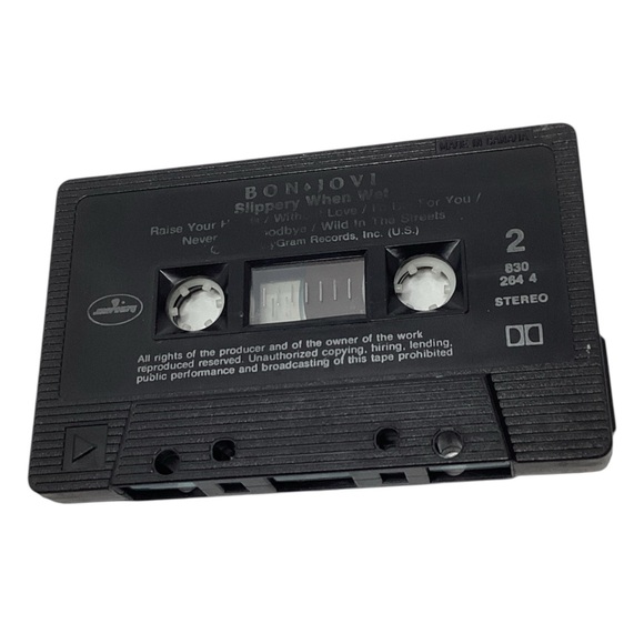 🦀 Bon Jovi - Slippery When Wet Cassette Tape - Picture 7 of 7